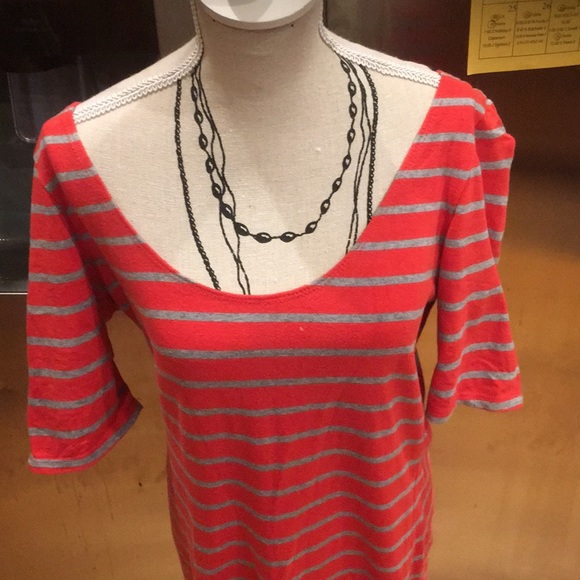 Women’s long tunic 3/4 sleeves like new. Medium - Picture 2 of 6